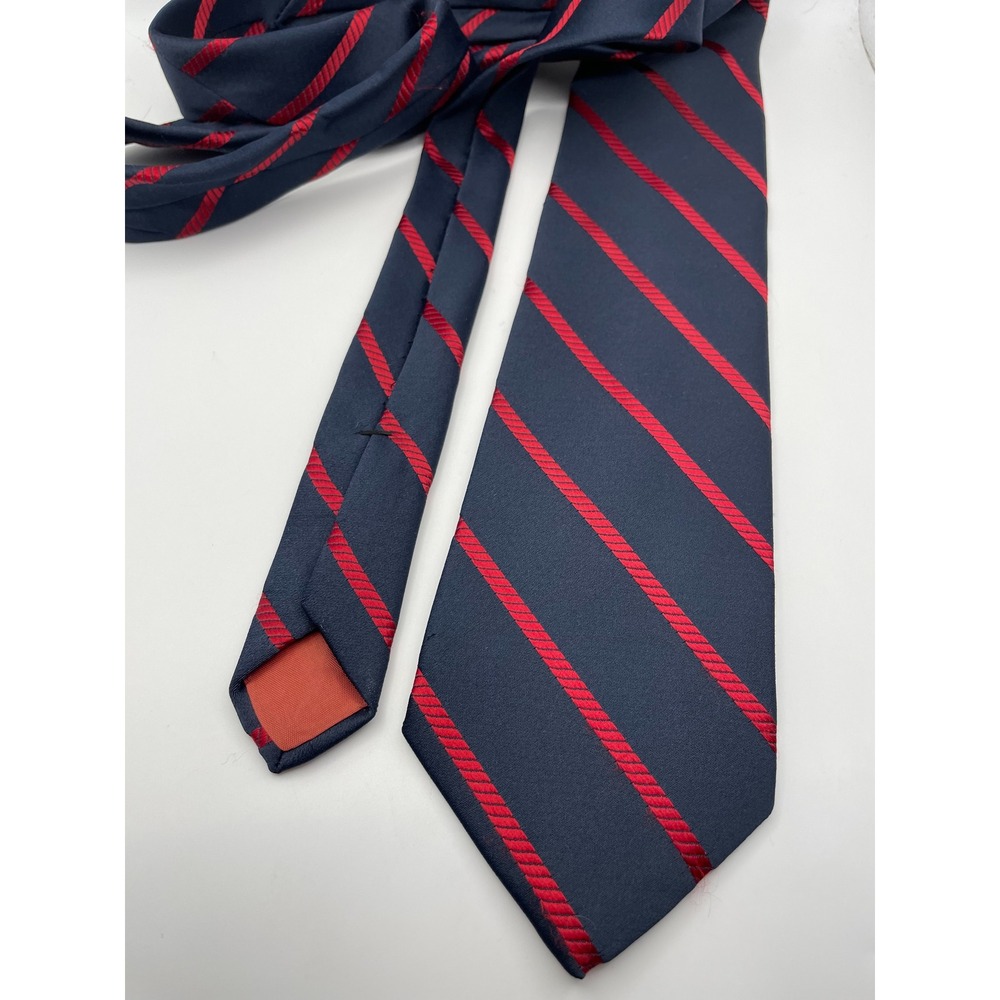 Manhattan Tie Navy Blue Red Repp Stripe Silk Blend Made in USA Standard 3.25